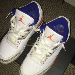 Air Jordan 3s 7/10 condition Too big